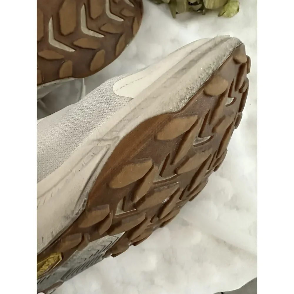 Hoka One One Transport Running Shoes Womens Size 7 B White Beige Vibram Sole